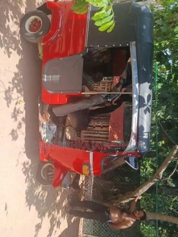 Bajaj RE 1996