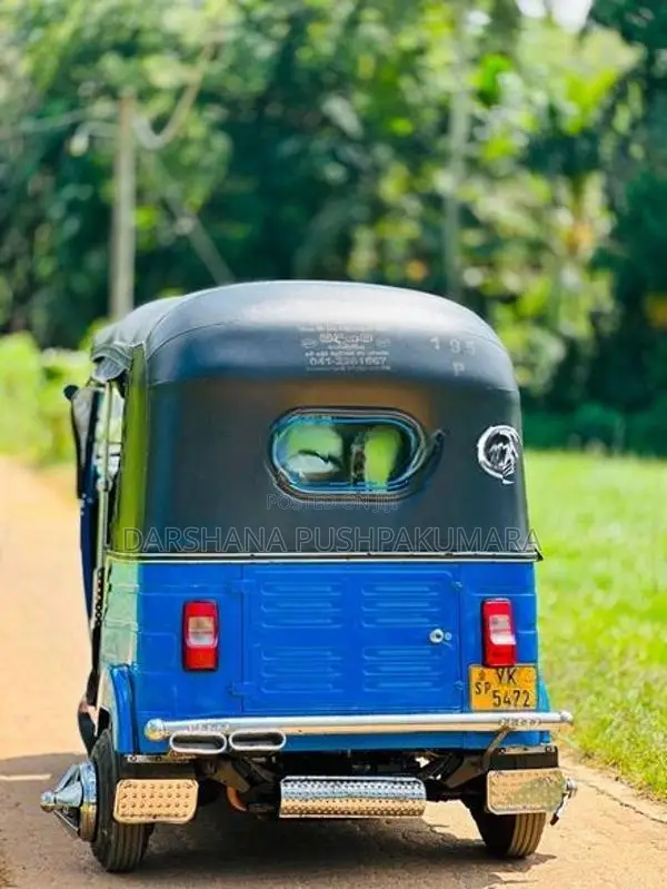 Bajaj RE 2012