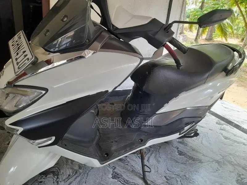 Suzuki Burgman 125 2018