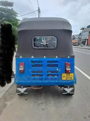 Bajaj RE 2005