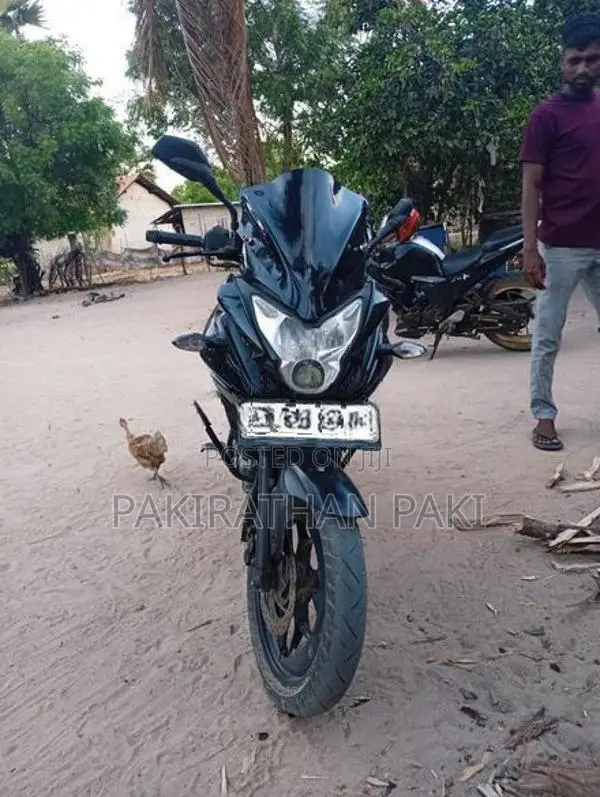 Bajaj Pulsar AS 150 2016