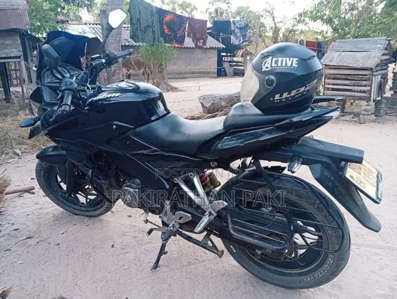 Bajaj Pulsar AS 150 2016