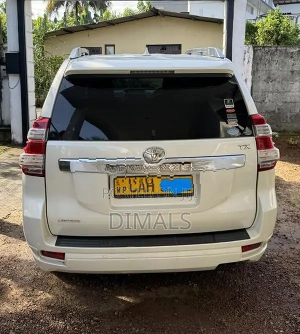 Toyota Land Cruiser Prado TX 2015