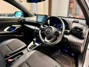 Toyota Yaris Cross Z Two-Tone 4 Way 2023