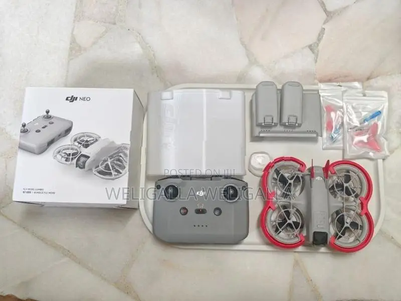DJI Neo Fly More Combo