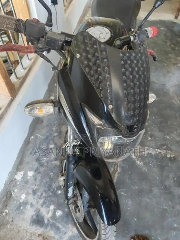 Bajaj Pulsar 150 2016