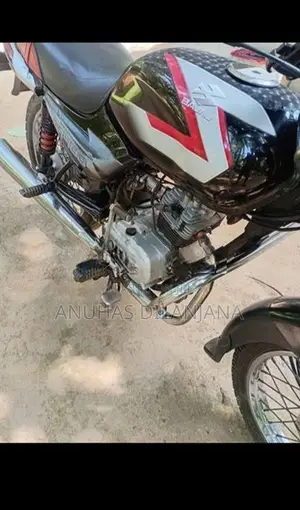 Bajaj CT100 2014