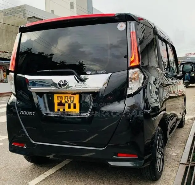 Toyota Roomy Custom Gt 2024