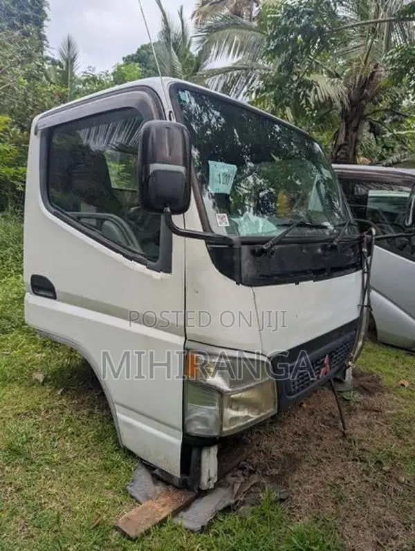 Mitsubishi Canter Lorry Cabin 24v