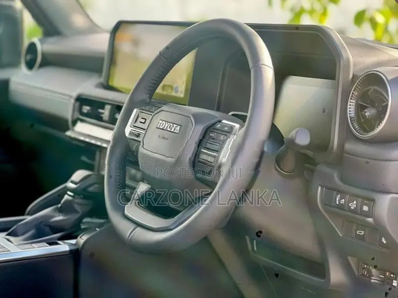 Toyota Land Cruiser Prado 250 VX 2025