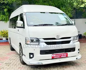 Toyota Regius 223-GDH High Roof 2026