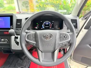 Toyota Regius 223-GDH High Roof 2026
