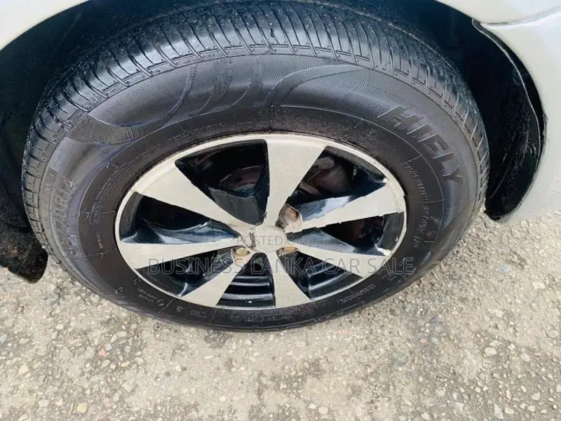 Mazda Familia 1999