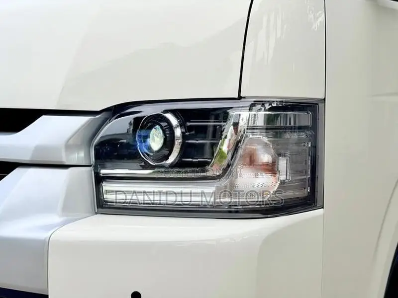 Toyota Regius 223-GDH High Roof 2026