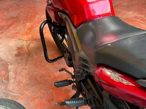Honda CB Trigger 2015
