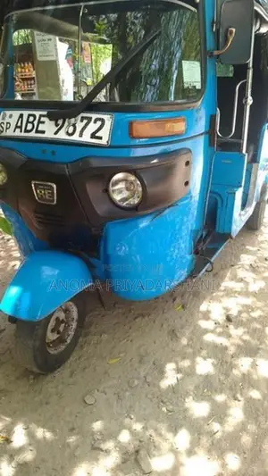 Bajaj RE 2015