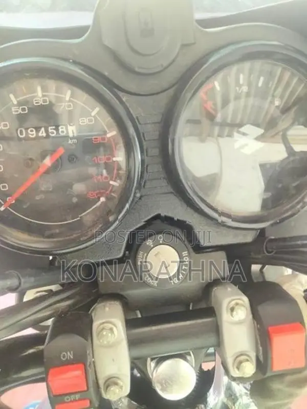 Bajaj CT100 2026