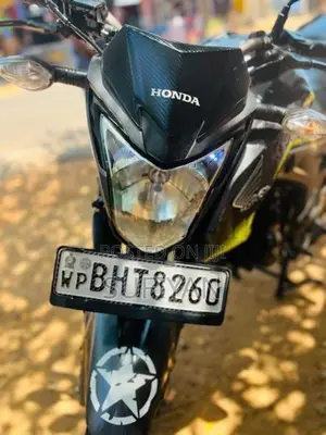 Honda CB Hornet 16R 2018