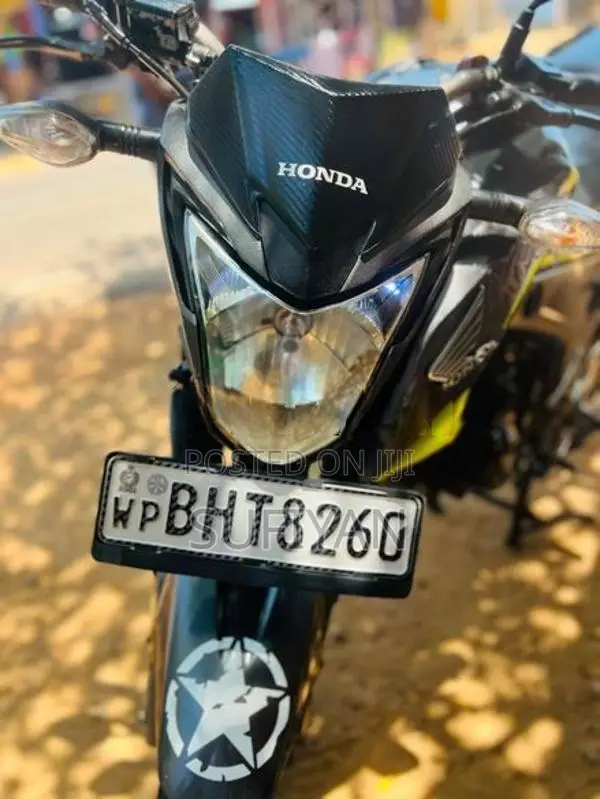 Honda CB Hornet 16R 2018