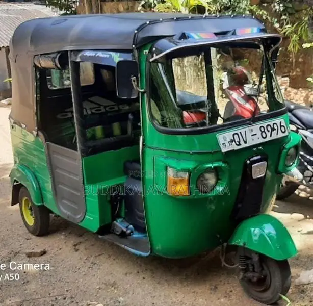 Bajaj RE 2009