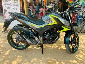 Honda CB Hornet 16R 2018