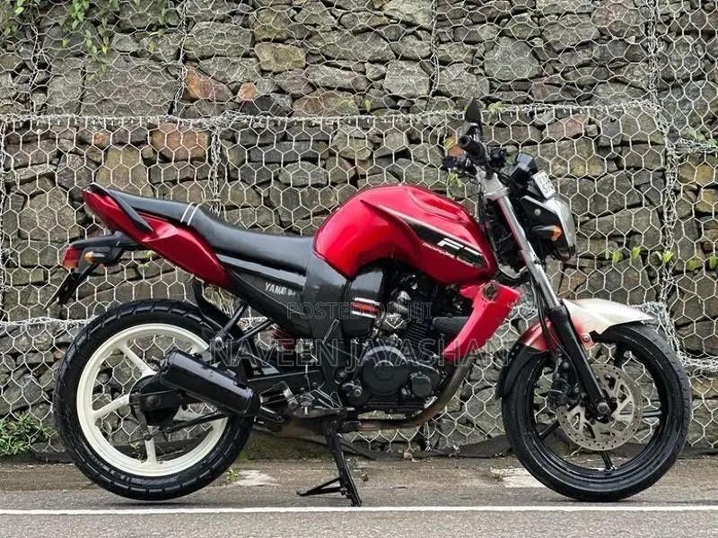 Yamaha FZ 2015