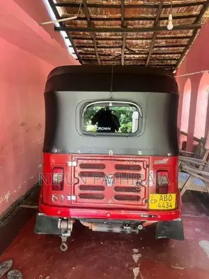 Bajaj RE 2016
