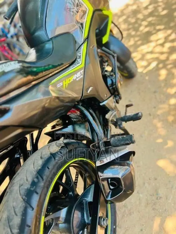 Honda CB Hornet 16R 2018