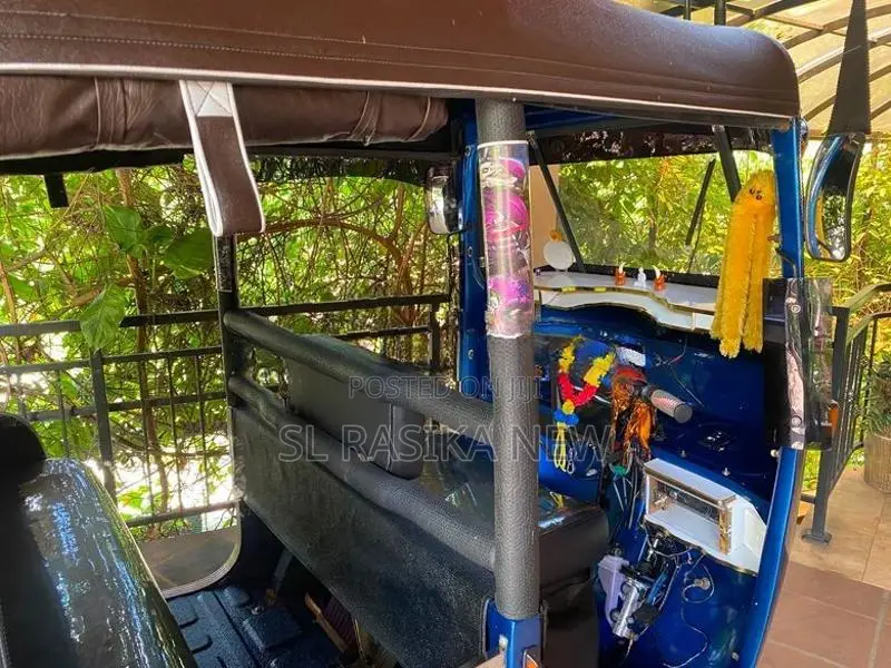 Bajaj RE Three Wheeler 2000