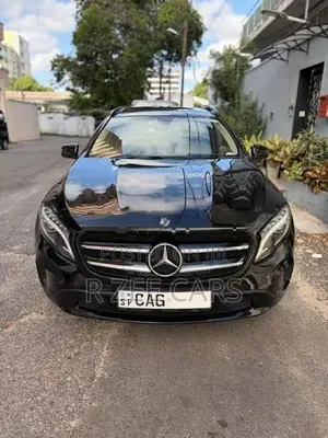 Mercedes Benz GLA 200 Sunroof 2015