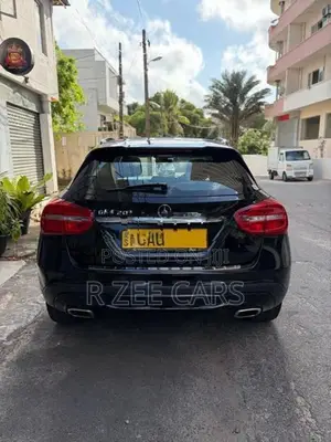 Mercedes Benz GLA 200 Sunroof 2015