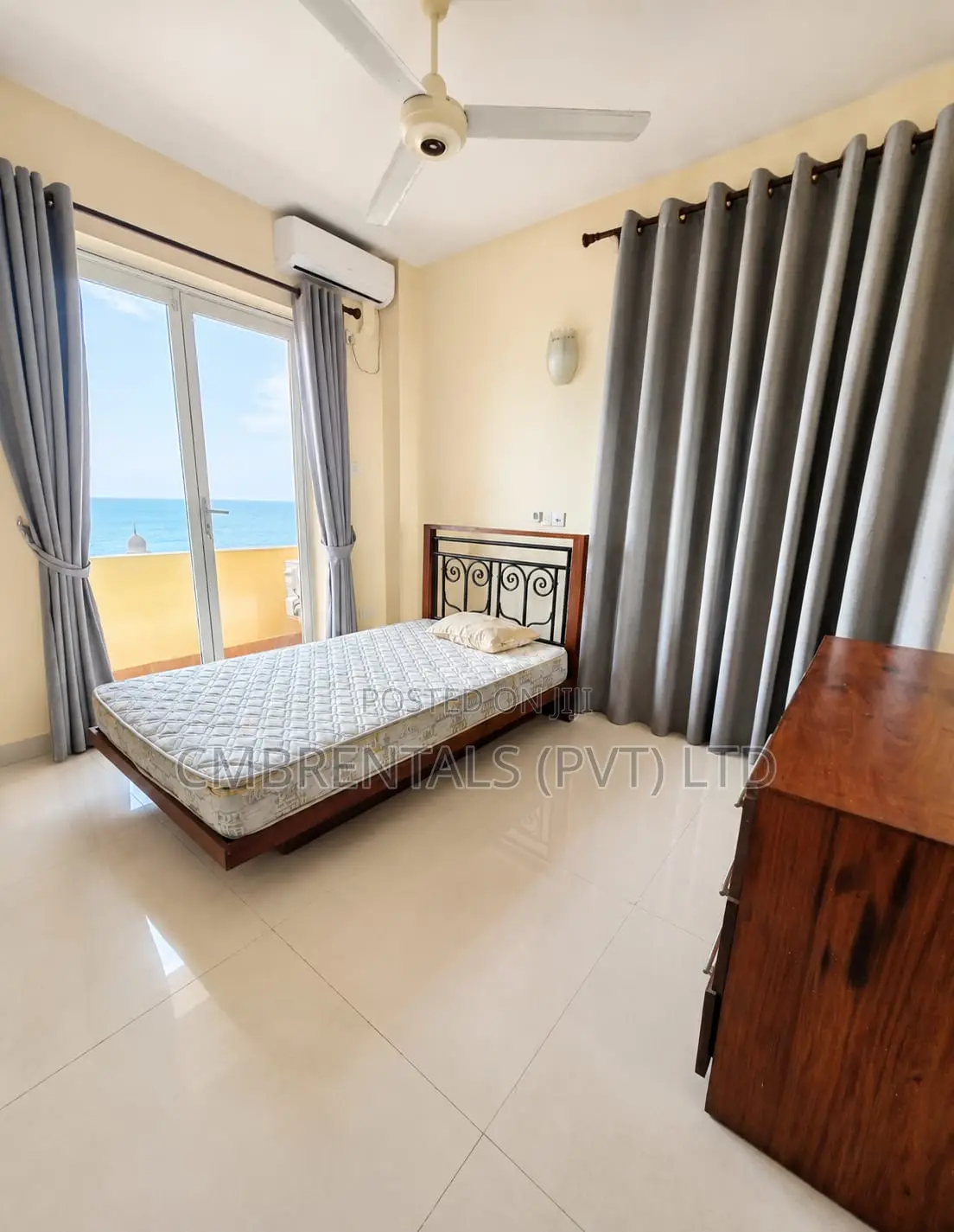 Furnished 3bdrm Apartment in Golden Crescent, Kollupitiya for rent