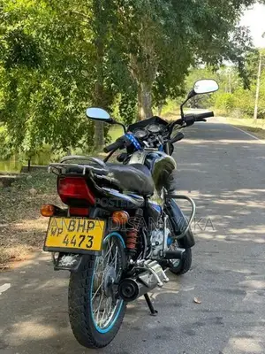 Bajaj CT100 2018