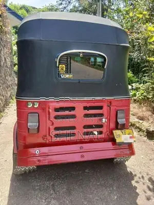 Bajaj RE 2010