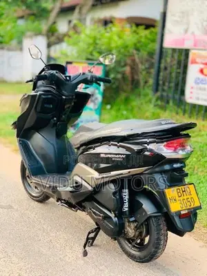 Suzuki Burgman 2019