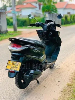 Suzuki Burgman 2019