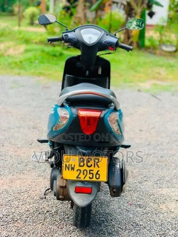TVS Scooty Zest 2015