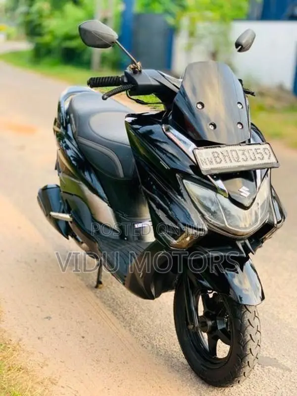 Suzuki Burgman 2019