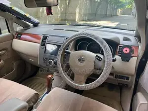 Nissan Tiida Latio 2007