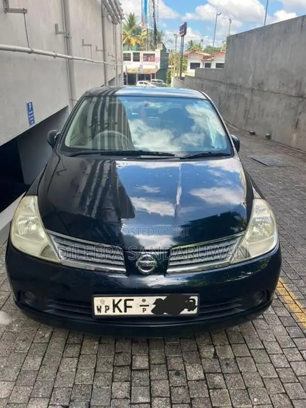 Nissan Tiida Latio 2007