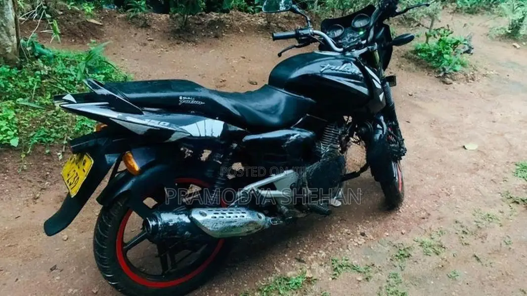 Bajaj Pulsar 150 2004