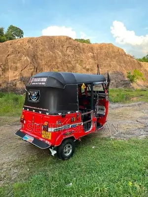 Bajaj RE Good 2006