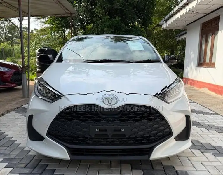 Toyota Yaris G LED BSM 2026