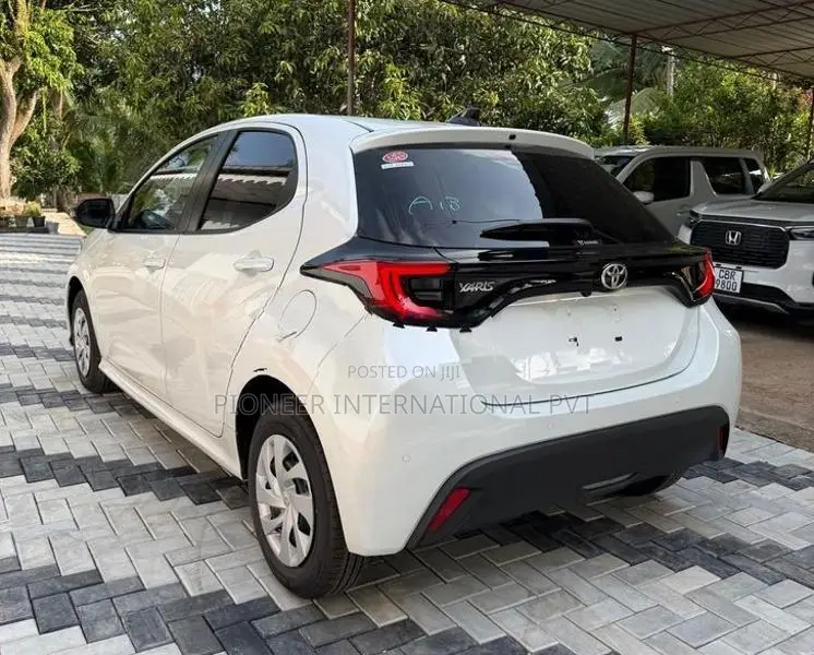 Toyota Yaris G LED BSM 2026