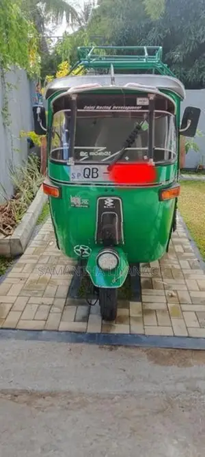 Bajaj RE 2005