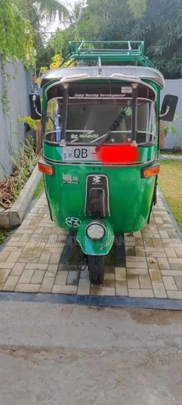 Bajaj RE 2005