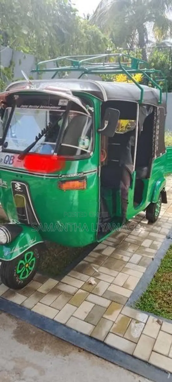 Bajaj RE 2005