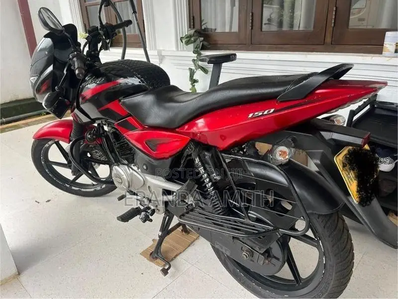 Bajaj Pulsar 150 2015