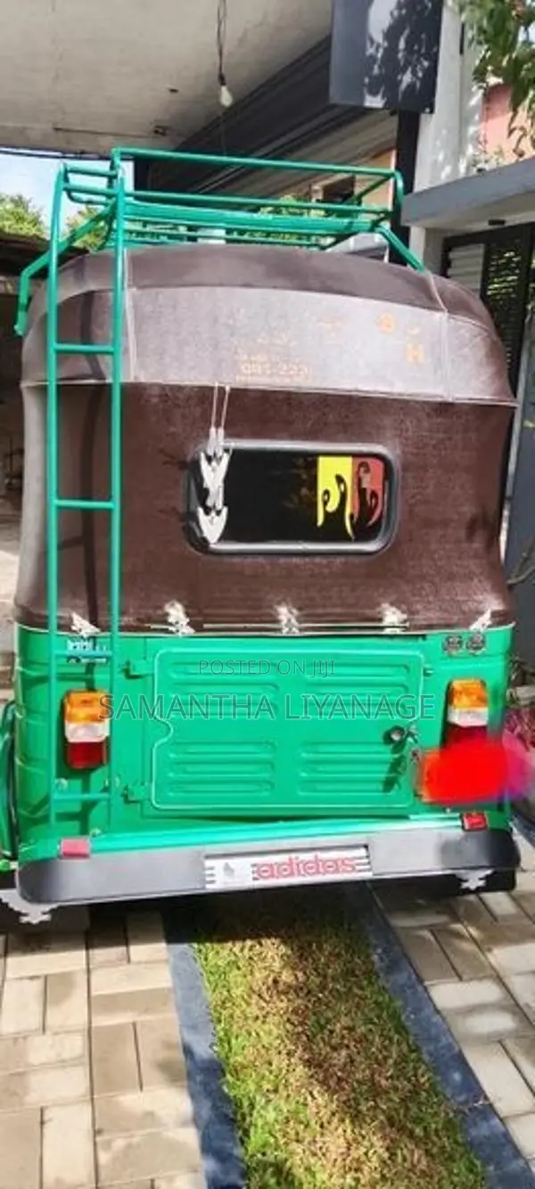 Bajaj RE 2005