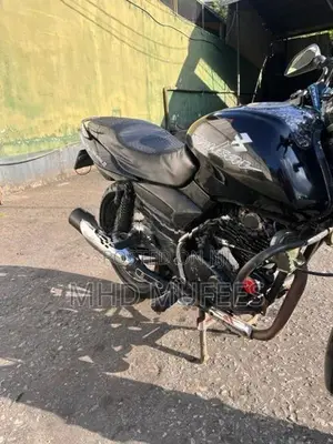 Bajaj Pulsar 180 2006